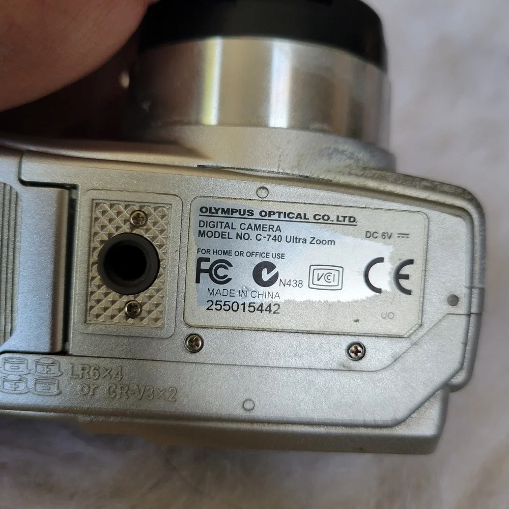 Olympus CAMEDIA C-740 Ultra Zoom 3.2MP‎ Digital Camera Untested Turns On